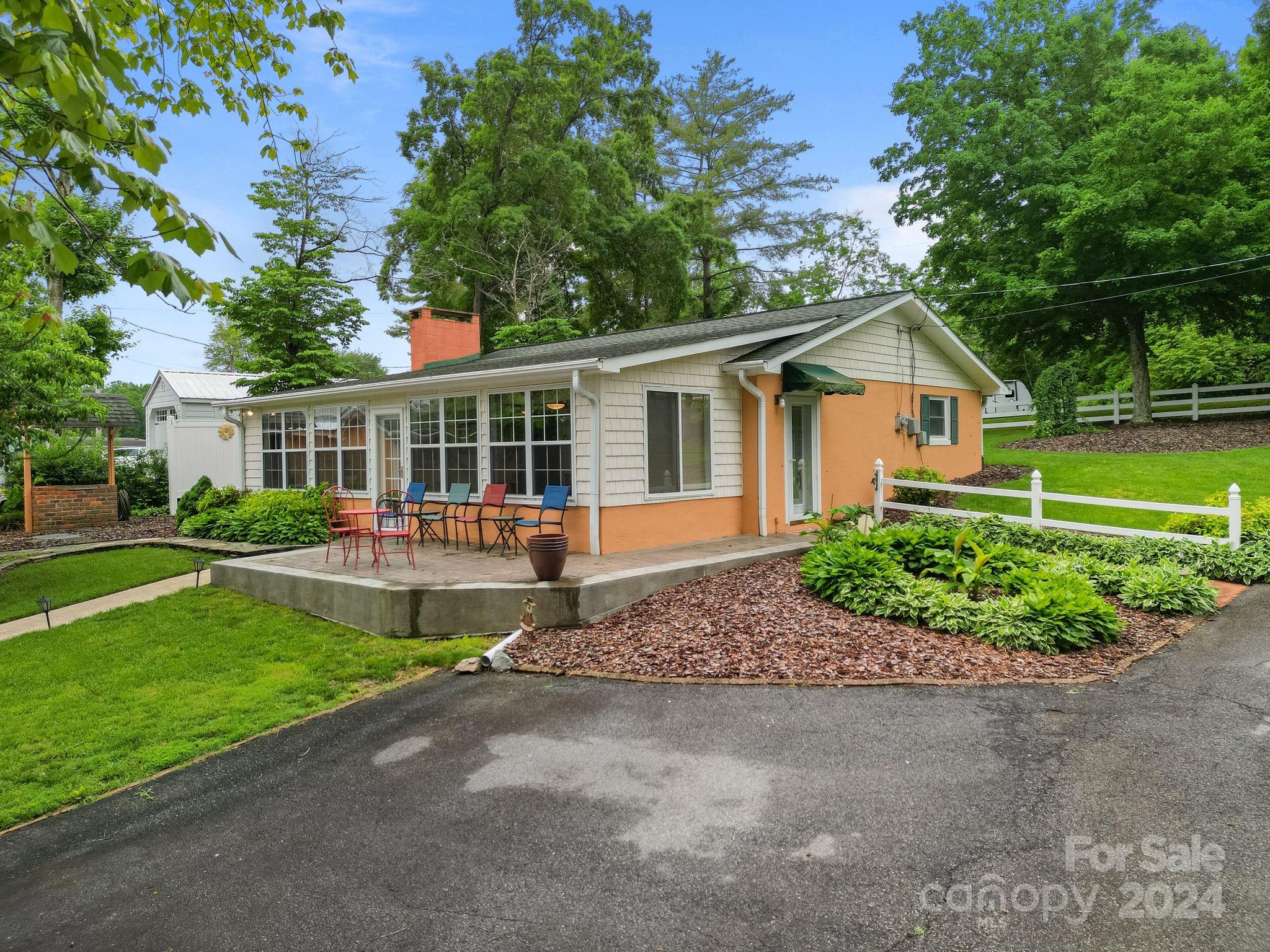701 Riverside Drive Lexington, NC 27292 - Photo 9 of 35 Gallery Image 9