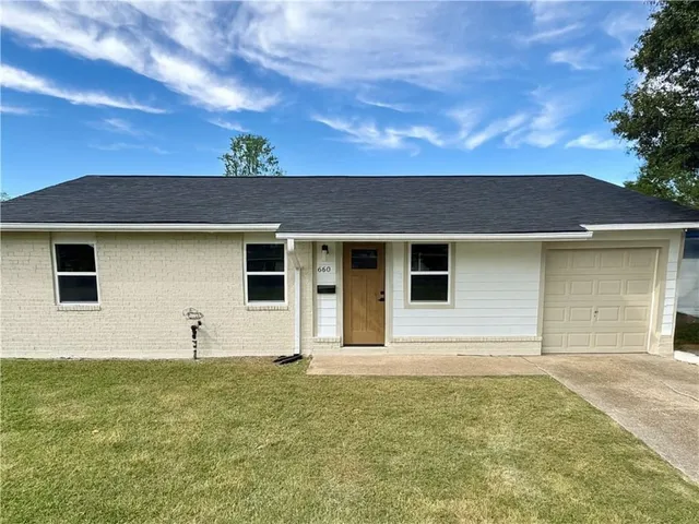 $234,000 | 660 Grovewood Drive, Gretna, LA 70056