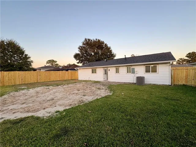 $234,000 | 660 Grovewood Drive, Gretna, LA 70056