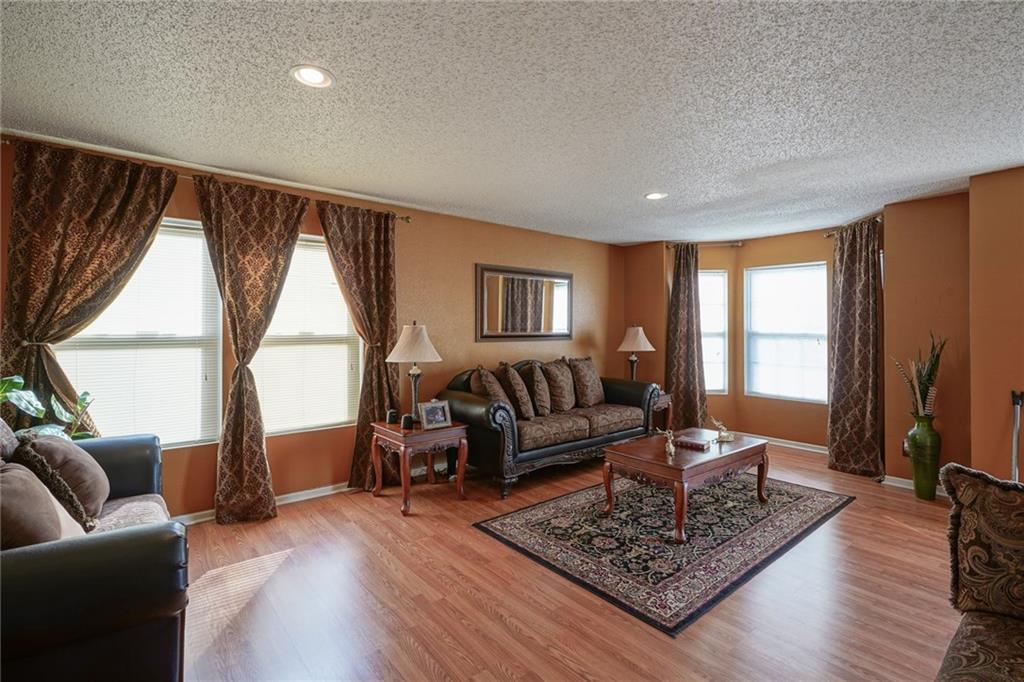 12714 White Rabbit Way Indianapolis, IN 46236 - Photo 4 of 34 Gallery Image 4
