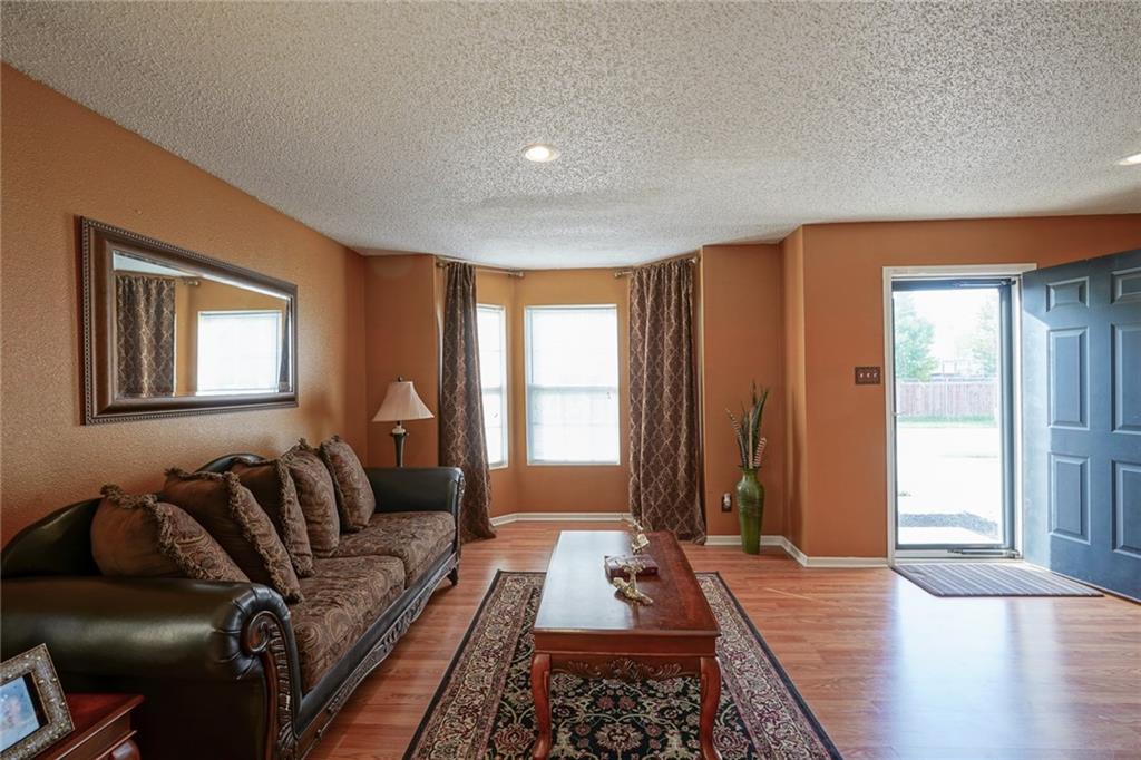 12714 White Rabbit Way Indianapolis, IN 46236 - Photo 6 of 34 Gallery Image 6