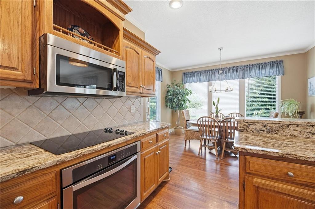 172 Northeast Hidden Ridge Lane Lee's Summit, MO 64064 - Photo 15 of 83 Gallery Image 15