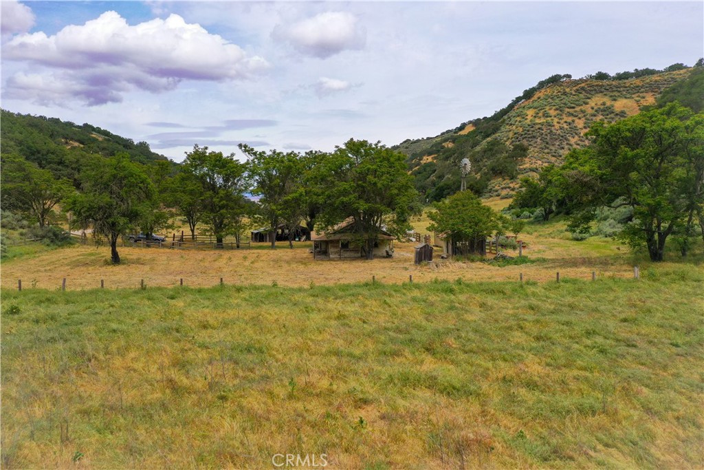 124 Lockwood San Ardo Road San Ardo, CA 93450 - Photo 5 of 13 a view of yard with mountain