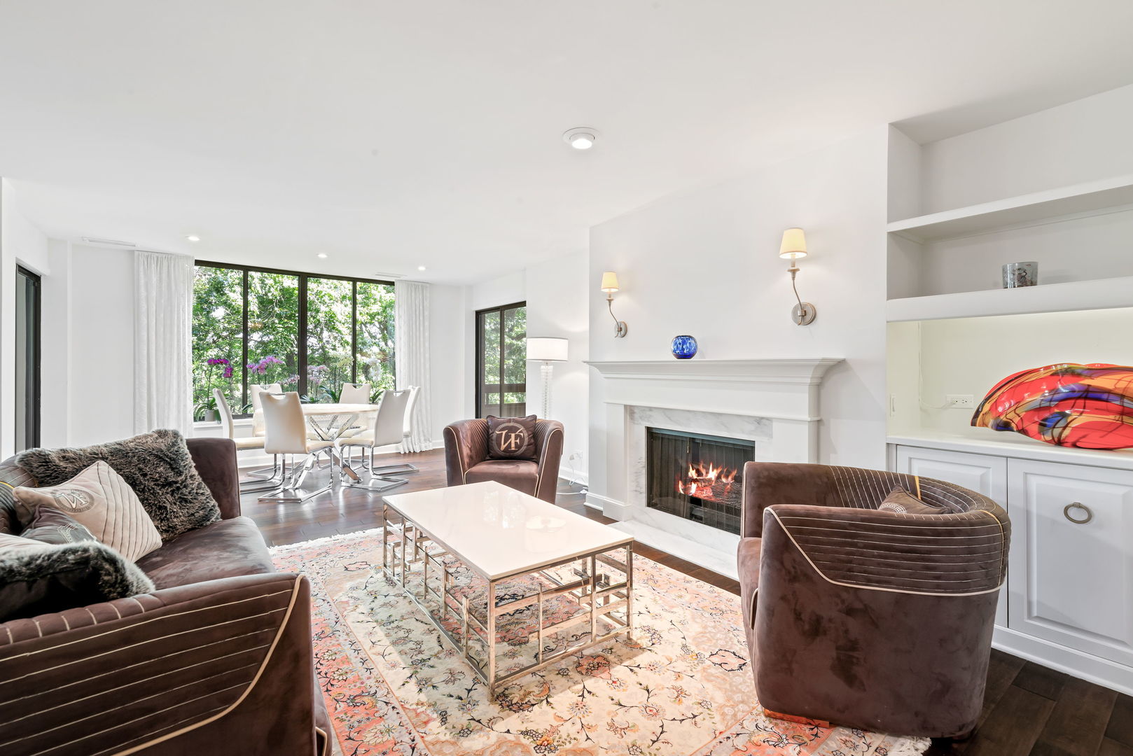 1409 Burr Oak Road, Unit 315A Hinsdale, IL 60521 - Photo 8 of 20 a living room with furniture fireplace and window