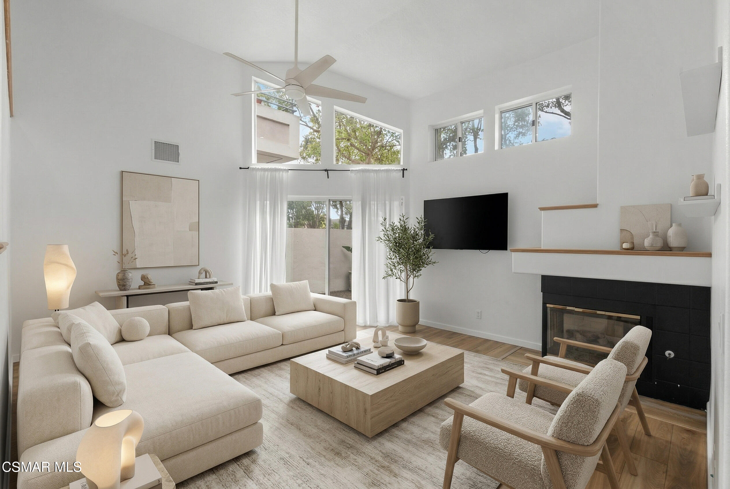 489 4th Place Port Hueneme, CA 93041 - Photo 14 of 34 Living room 1