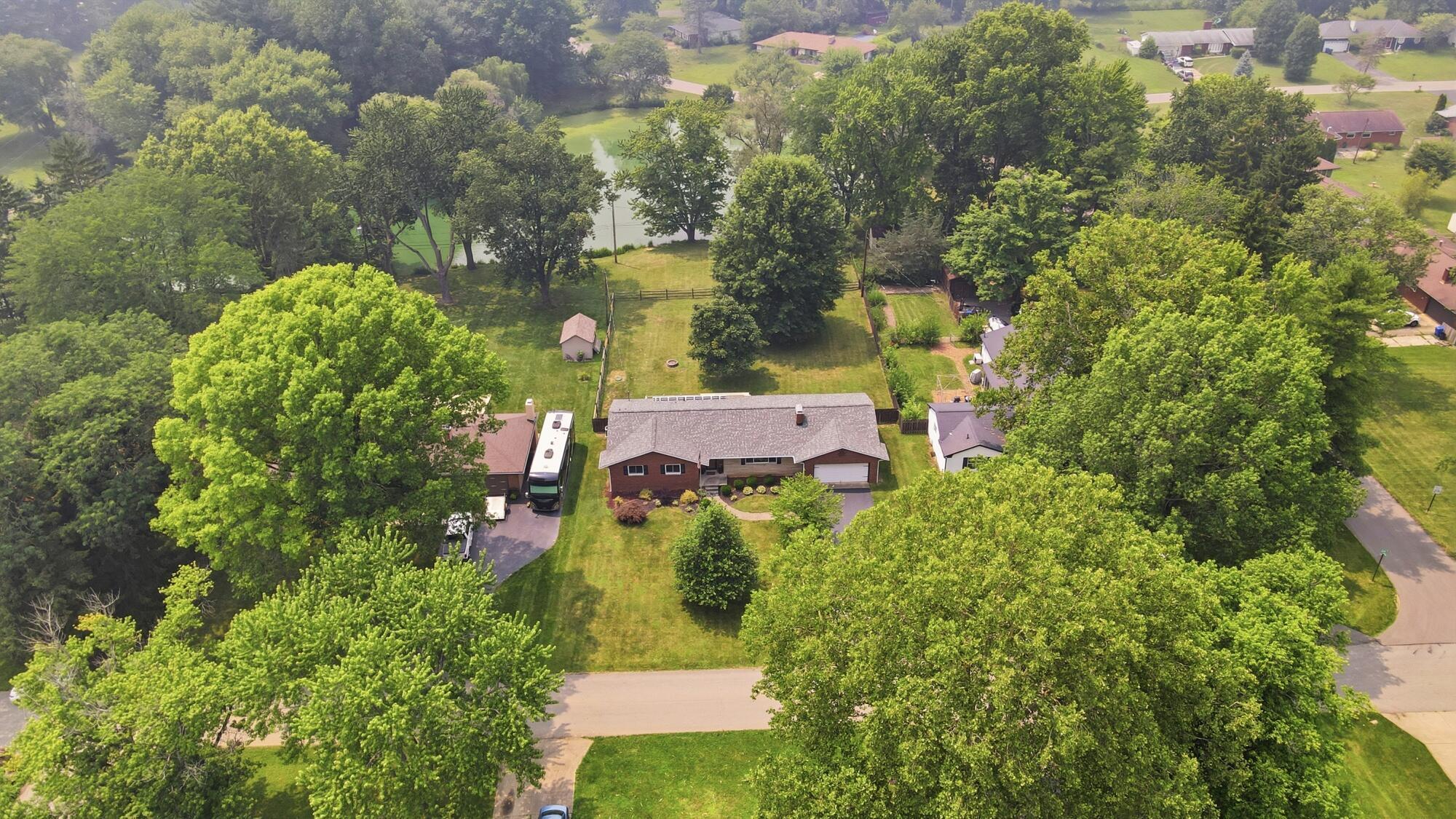 3181 Eastwick Road Columbus, OH 43232 - Photo 2 of 76 002