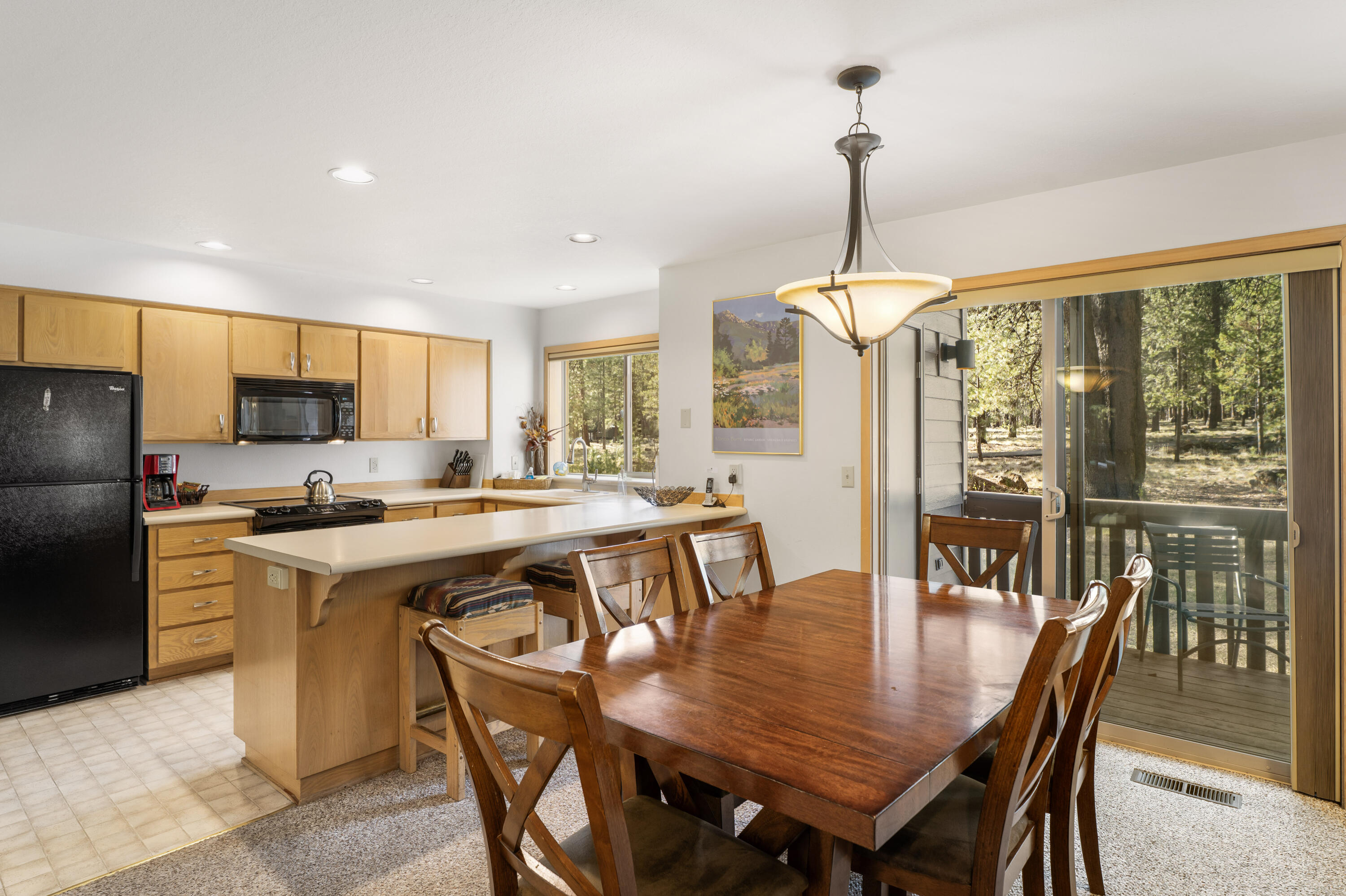 57387 Beaver Ridge Loop, Unit 37 Sunriver, OR 97707 - Photo 7 of 27 16-Dining Room