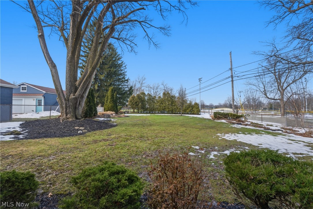 1884 Brainard Road Lyndhurst, OH 44124 - Photo 28 of 38