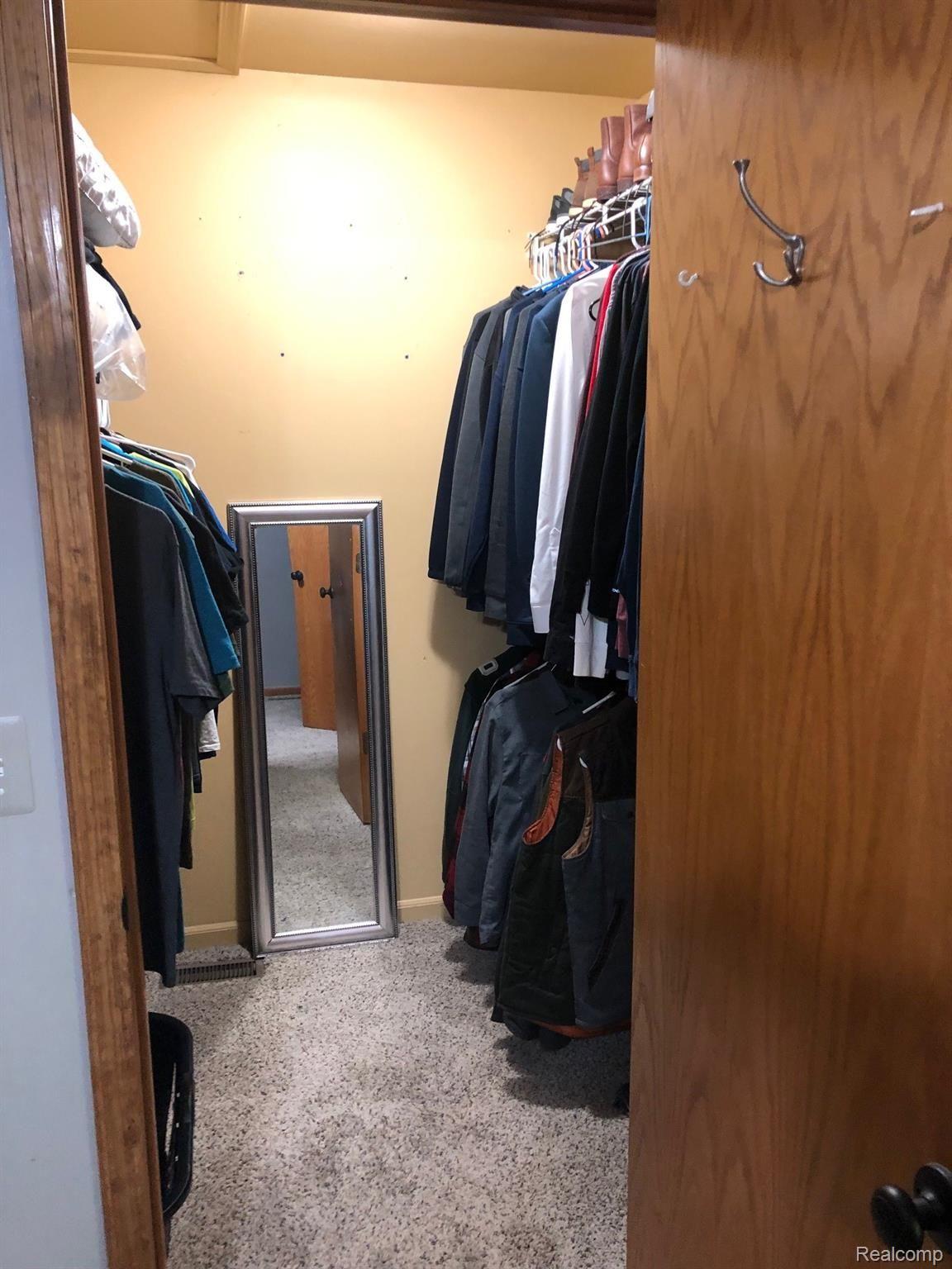 14385 Hess Road Holly, MI 48442 - Photo 11 of 29 Walk-in closet in Master
