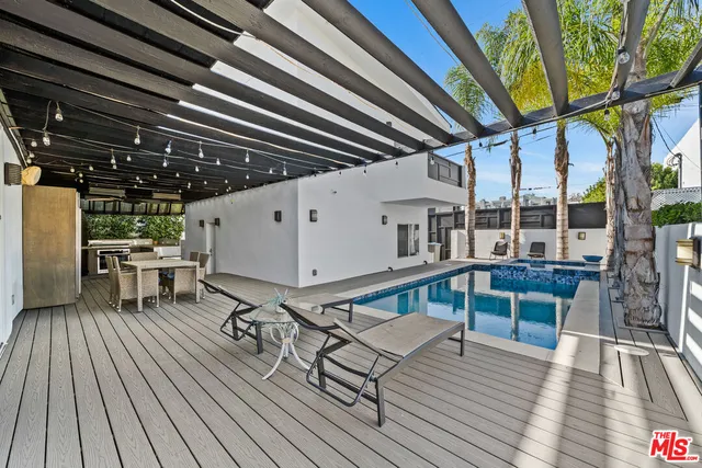 a view of deck with patio