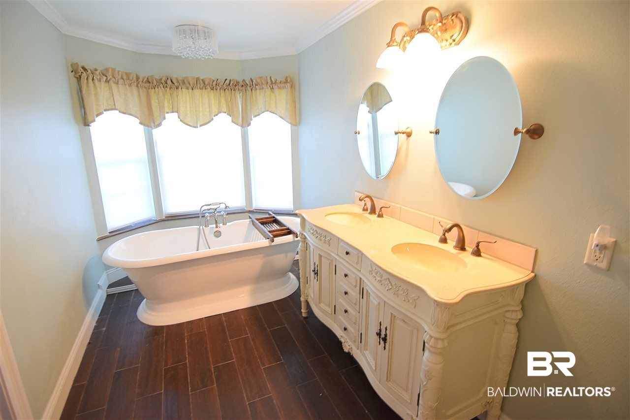 7851 Cuss Fork Road Wilmer, AL 36587 - Photo 13 of 16 master bath