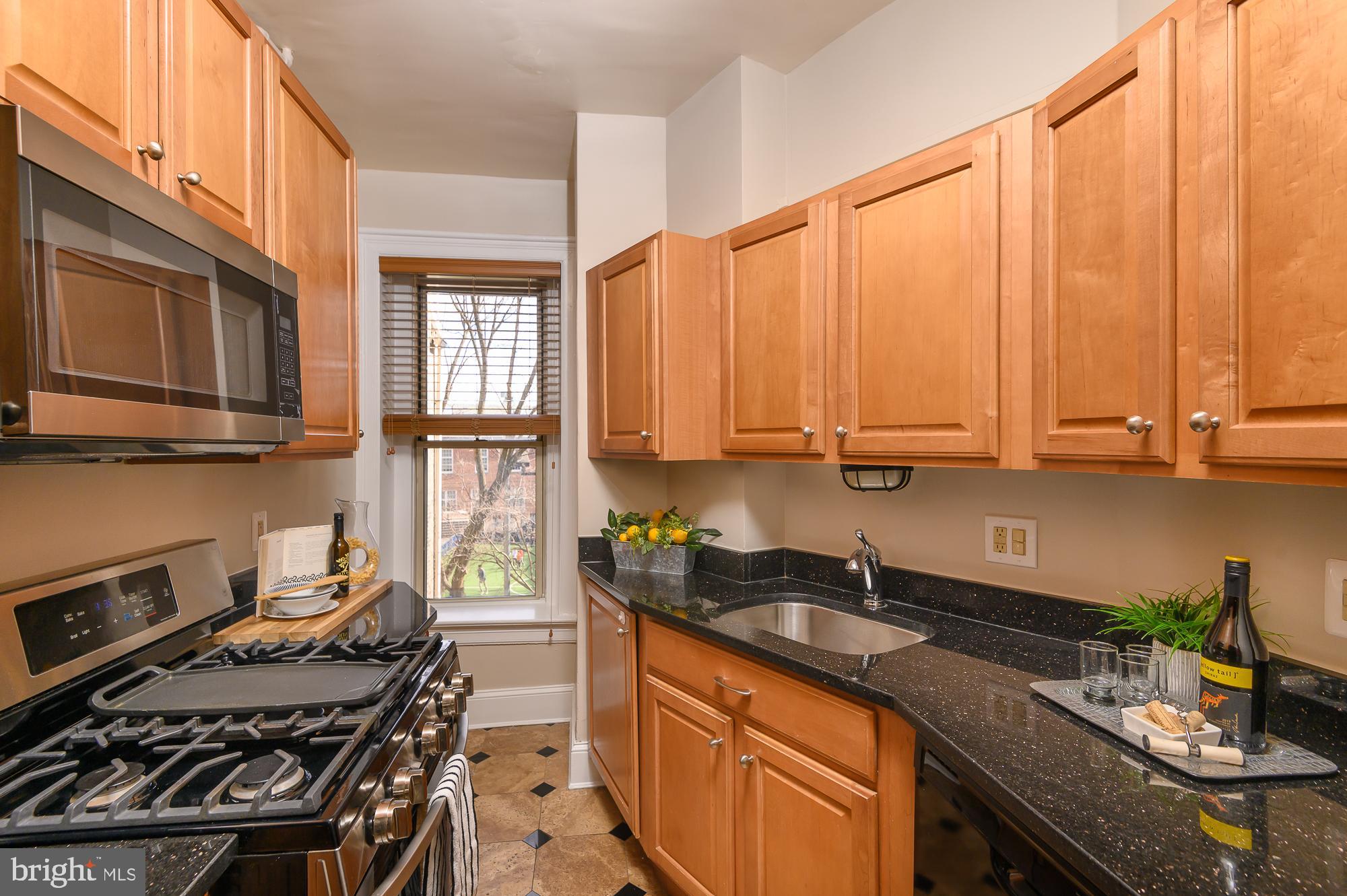 2022 Columbia Road Northwest, Unit 309 Washington, DC 20009 - Photo 6 of 19