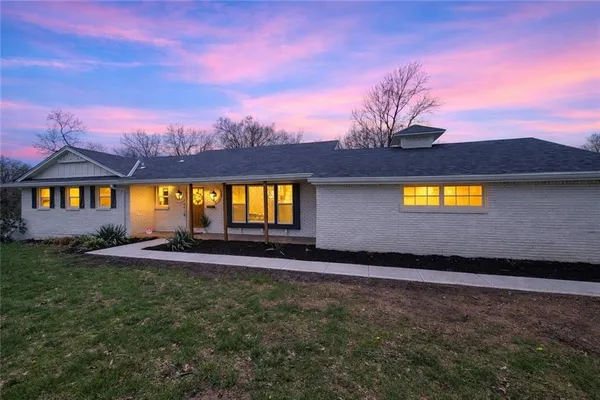 $309,900 | 10413 East 65th Street, Raytown, MO 64133
