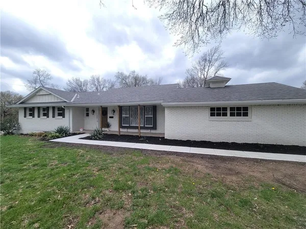 $309,900 | 10413 East 65th Street, Raytown, MO 64133