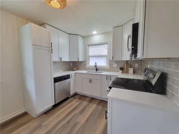 $300,000 | 10413 East 65th Street, Raytown, MO 64133