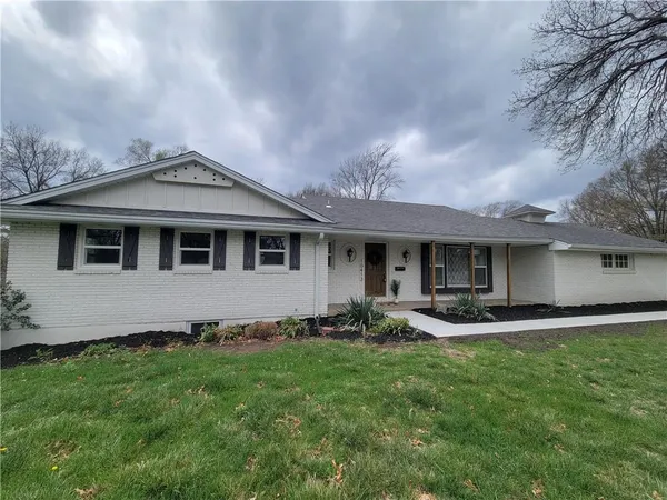 $300,000 | 10413 East 65th Street, Raytown, MO 64133