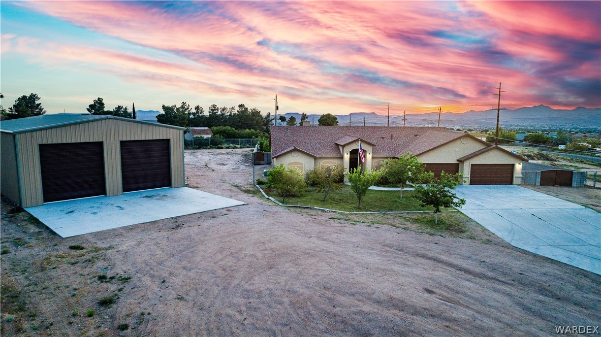 3834 Packsaddle Road Kingman, AZ 86401 - Photo 5 of 100 Gallery Image 5