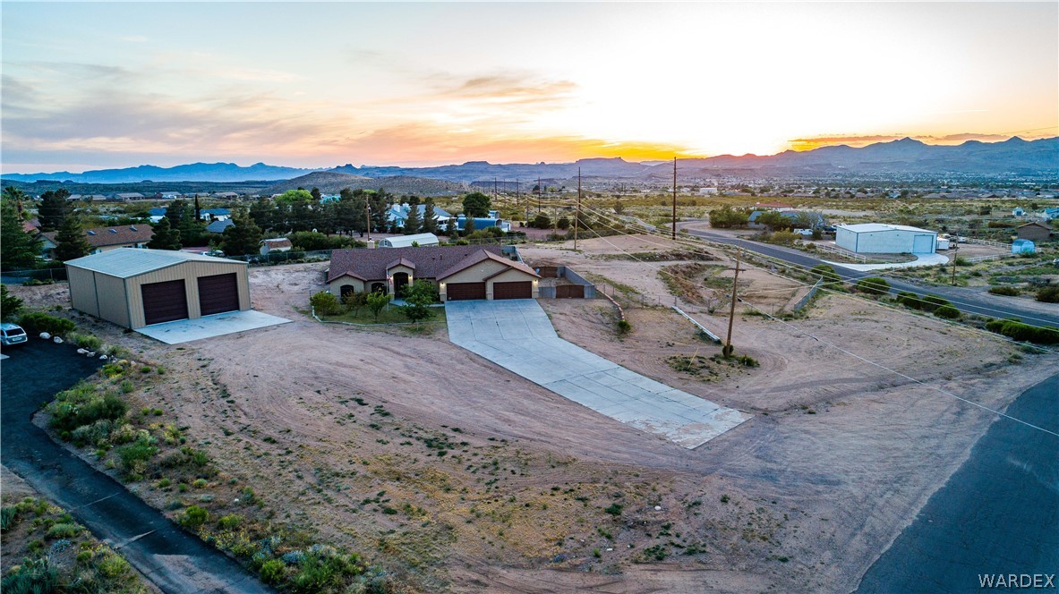 3834 Packsaddle Road Kingman, AZ 86401 - Photo 8 of 100 Gallery Image 8