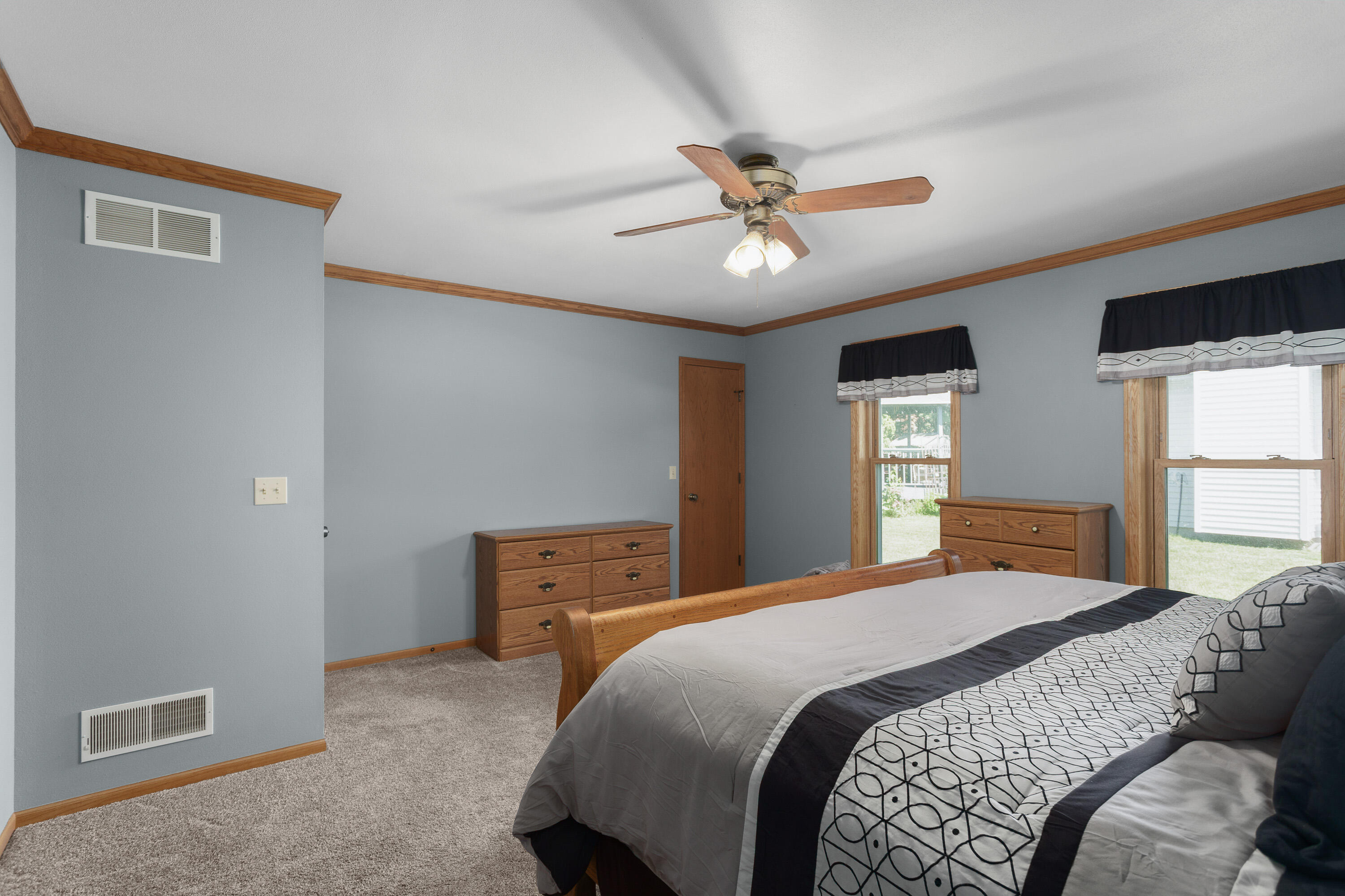 706 Woodbridge Trail Watertown, WI 53094 - Photo 18 of 38 Primary, walk-in closet view