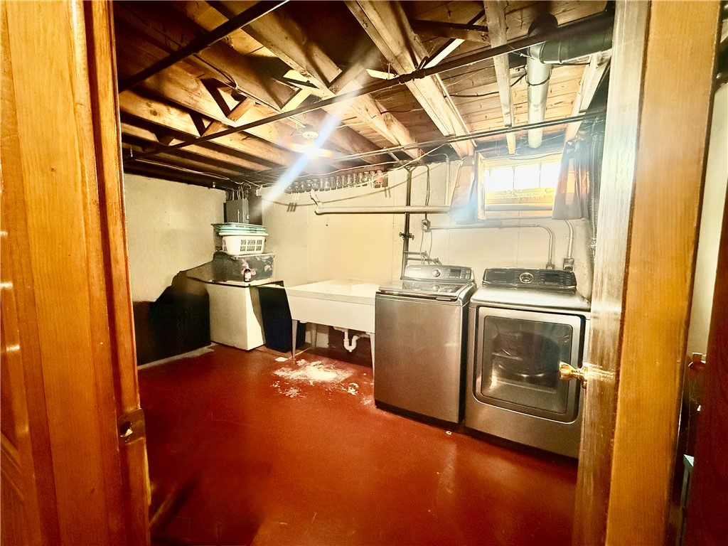327 Rhode Island Avenue Pawtucket, RI 02860 - Photo 22 of 27