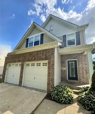 $350,000 | 507 Parkgate Drive, Lake St. Louis, MO 63367