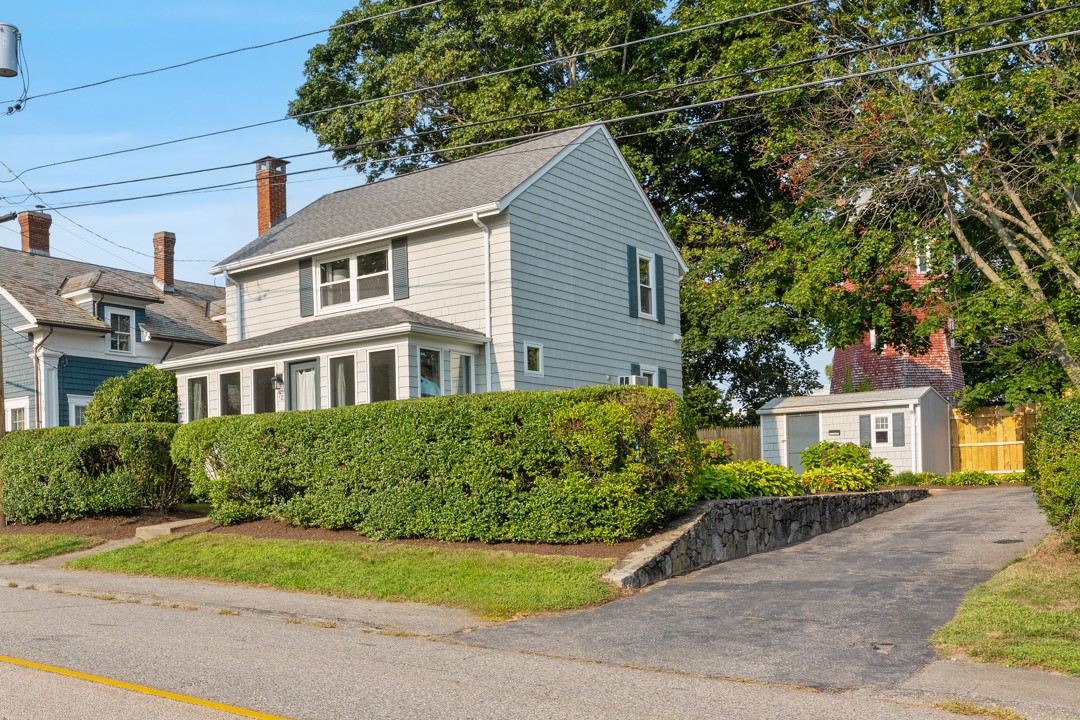 72 Bay Road Barrington, RI 02806 - Photo 1 of 25 Gallery Image 1