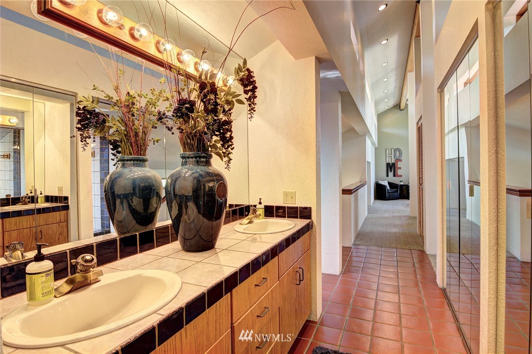 502 South Lakeshore Road Chelan, WA 98816 - Photo 19 of 25 Gallery Image 19