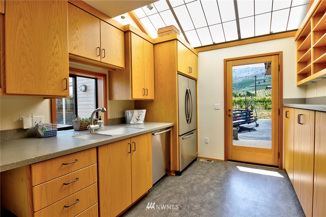 502 South Lakeshore Road Chelan, WA 98816 - Photo 25 of 25 Gallery Image 25