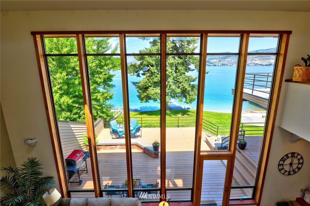502 South Lakeshore Road Chelan, WA 98816 - Photo 8 of 25 Gallery Image 8