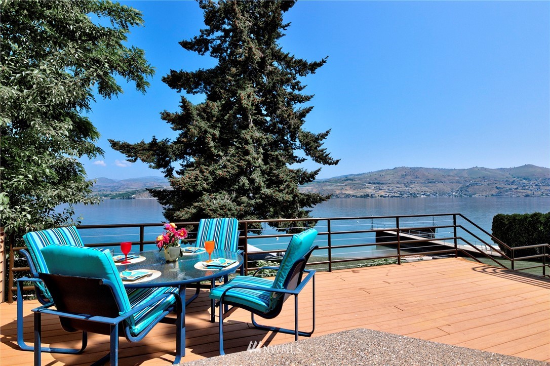 502 South Lakeshore Road Chelan, WA 98816 - Photo 9 of 25 Gallery Image 9