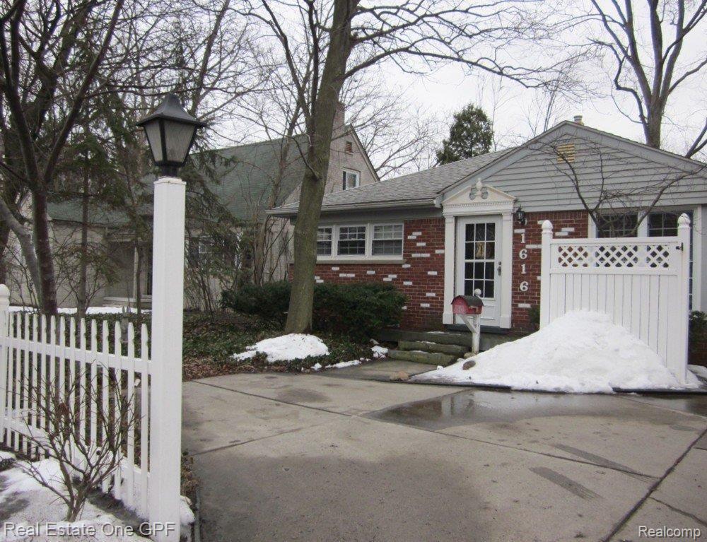 1616 East Maple Road Birmingham, MI 48009 - Photo 2 of 16 2 1616 E. Maple