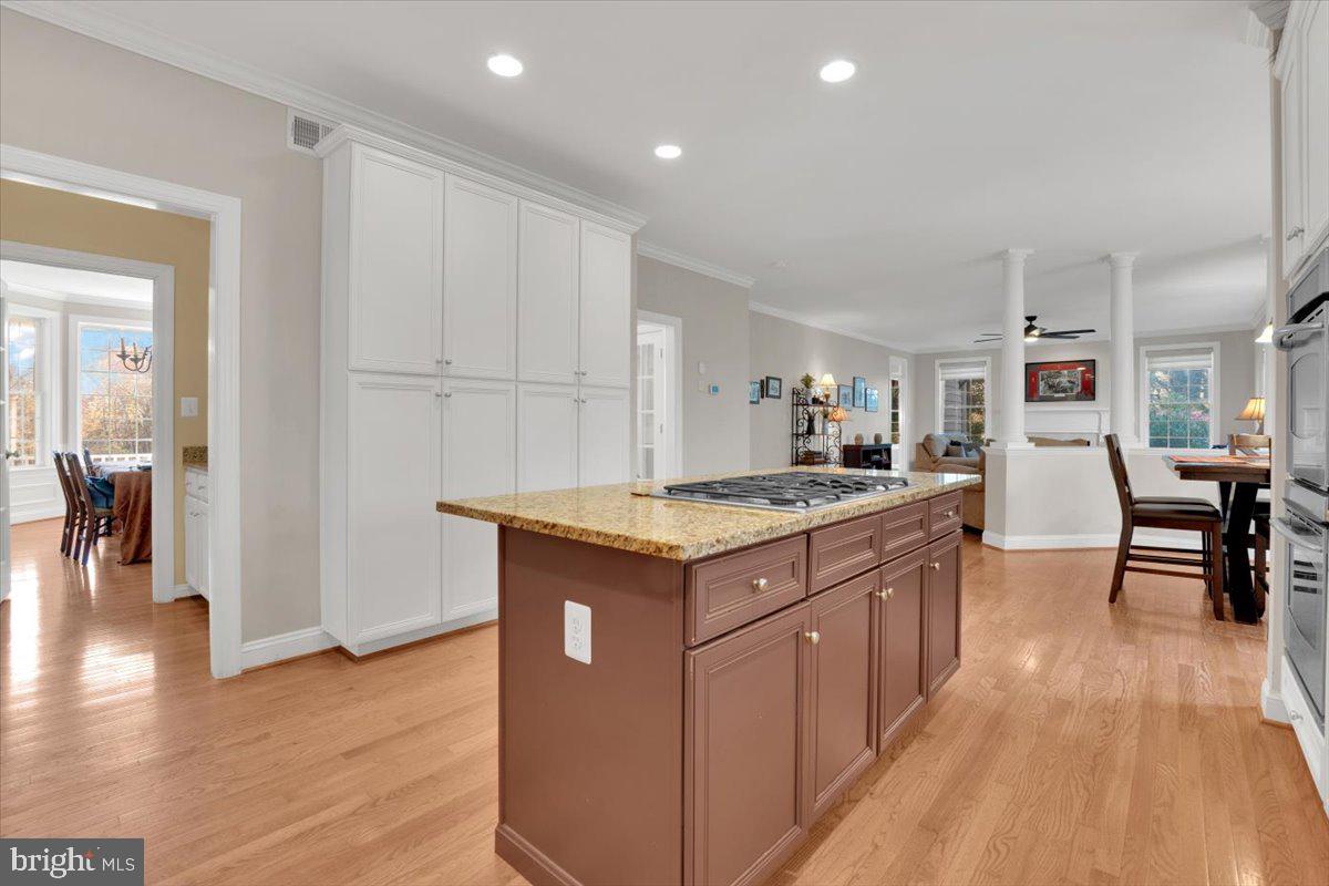 16886 Ivandale Road Hamilton, VA 20158 - Photo 12 of 68 Kitchen