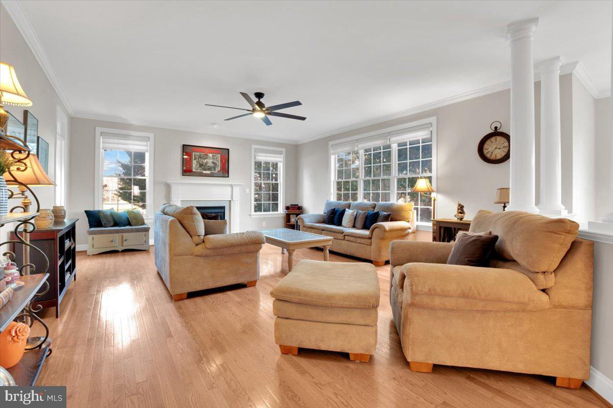 16886 Ivandale Road Hamilton, VA 20158 - Photo 21 of 68 Family Room