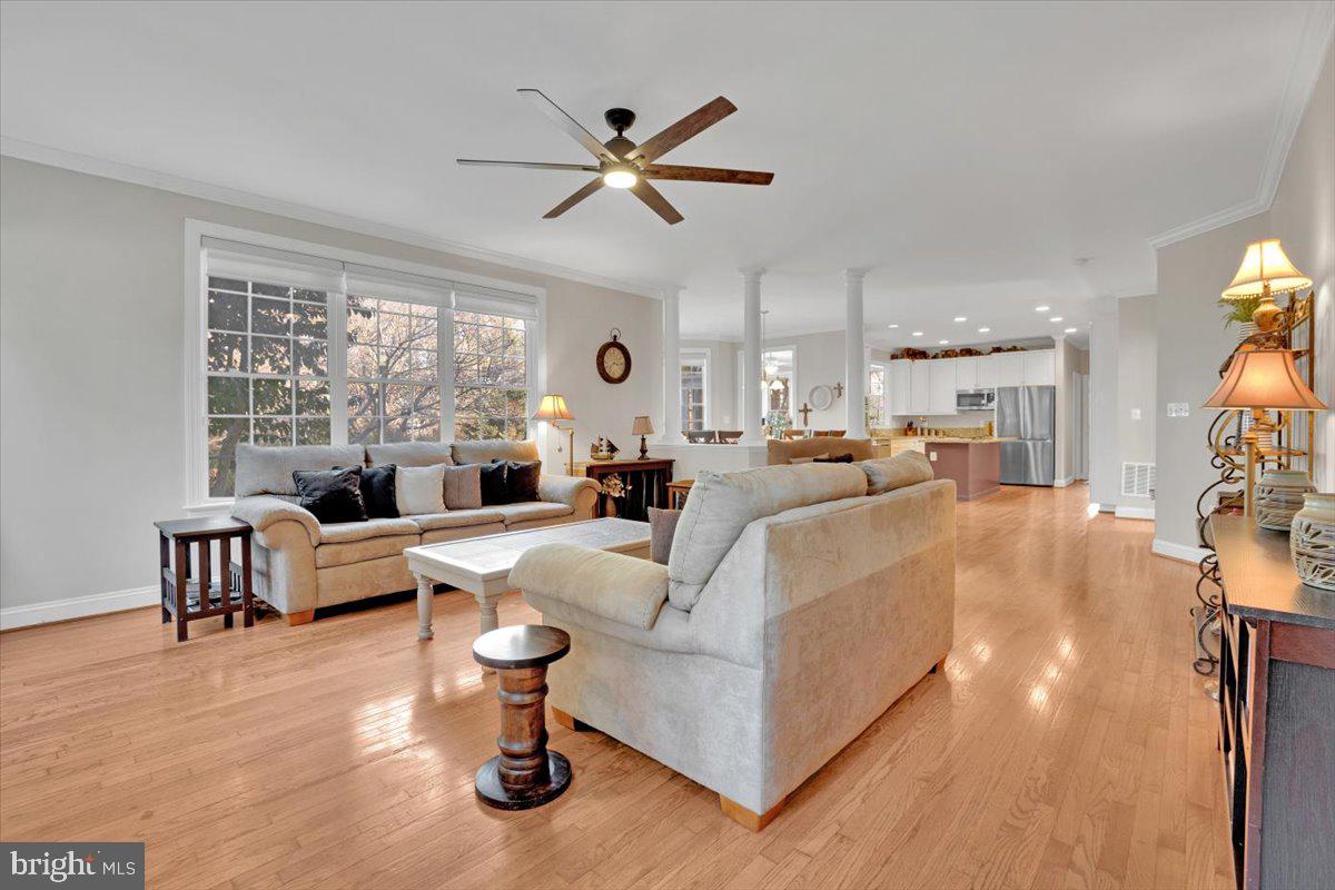 16886 Ivandale Road Hamilton, VA 20158 - Photo 22 of 68 Family Room