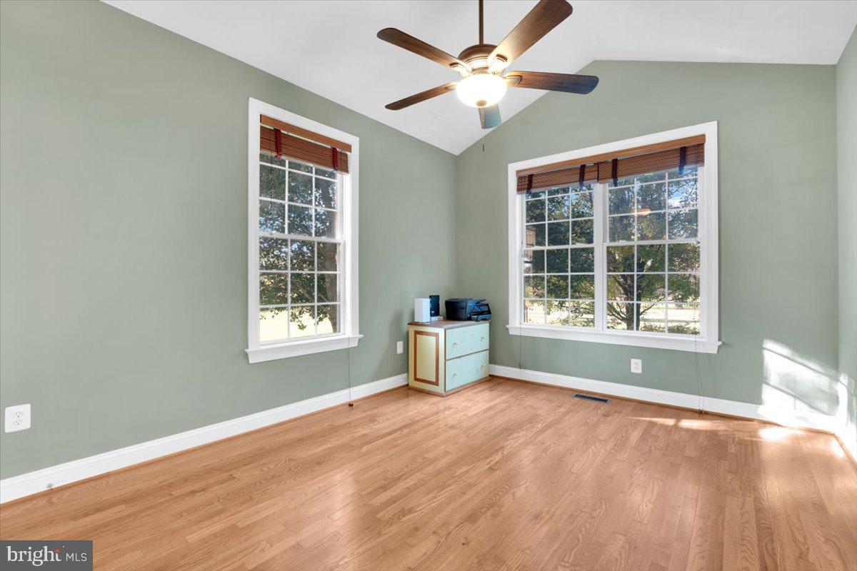 16886 Ivandale Road Hamilton, VA 20158 - Photo 26 of 68 Office