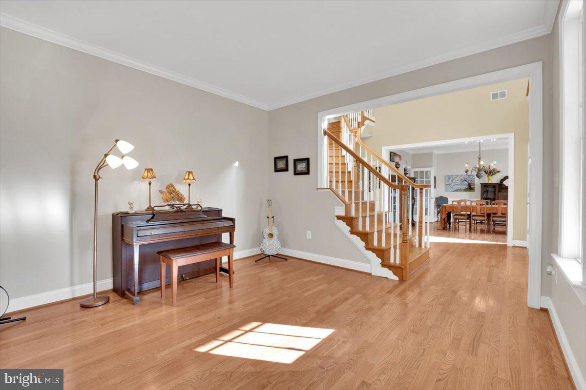 16886 Ivandale Road Hamilton, VA 20158 - Photo 27 of 68 Formal Living Room