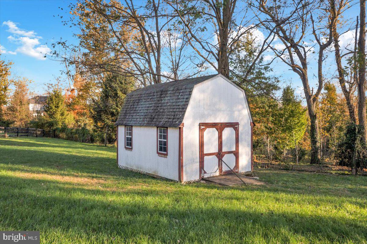 16886 Ivandale Road Hamilton, VA 20158 - Photo 56 of 68 Shed