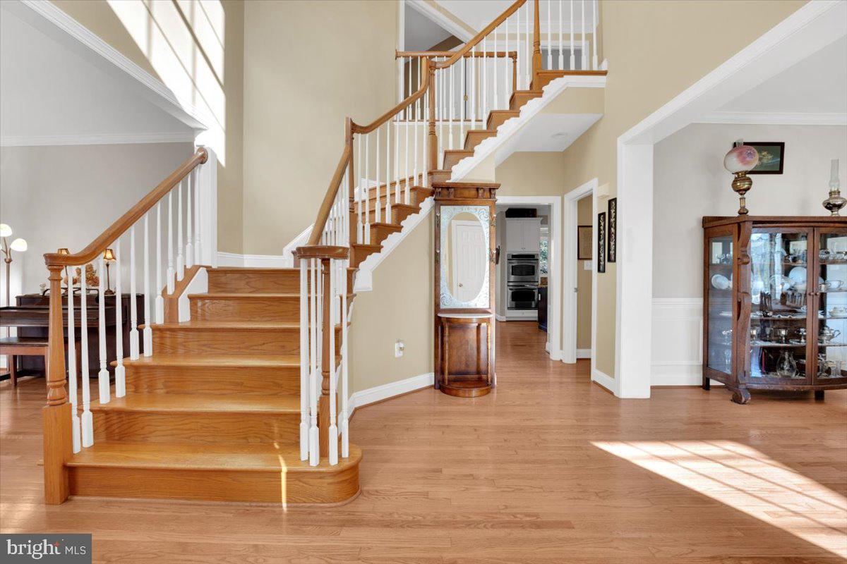 16886 Ivandale Road Hamilton, VA 20158 - Photo 8 of 68 Foyer