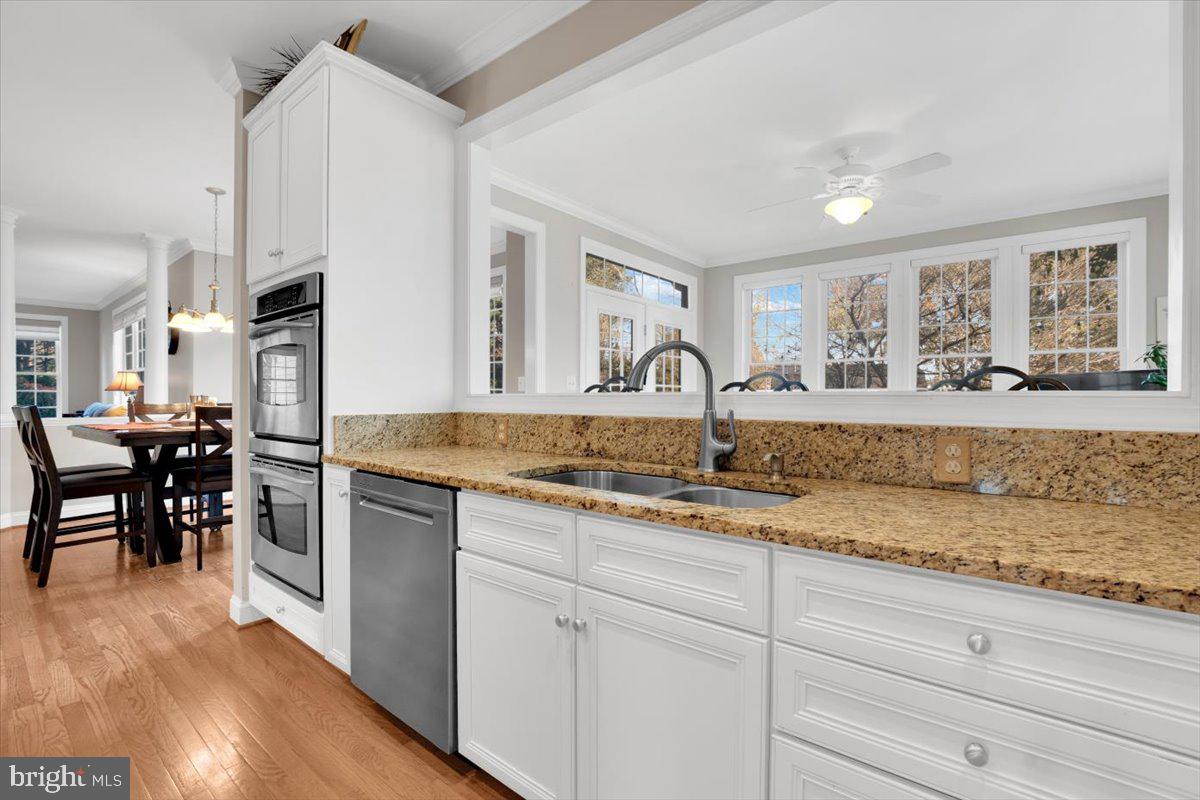 16886 Ivandale Road Hamilton, VA 20158 - Photo 10 of 68 Kitchen
