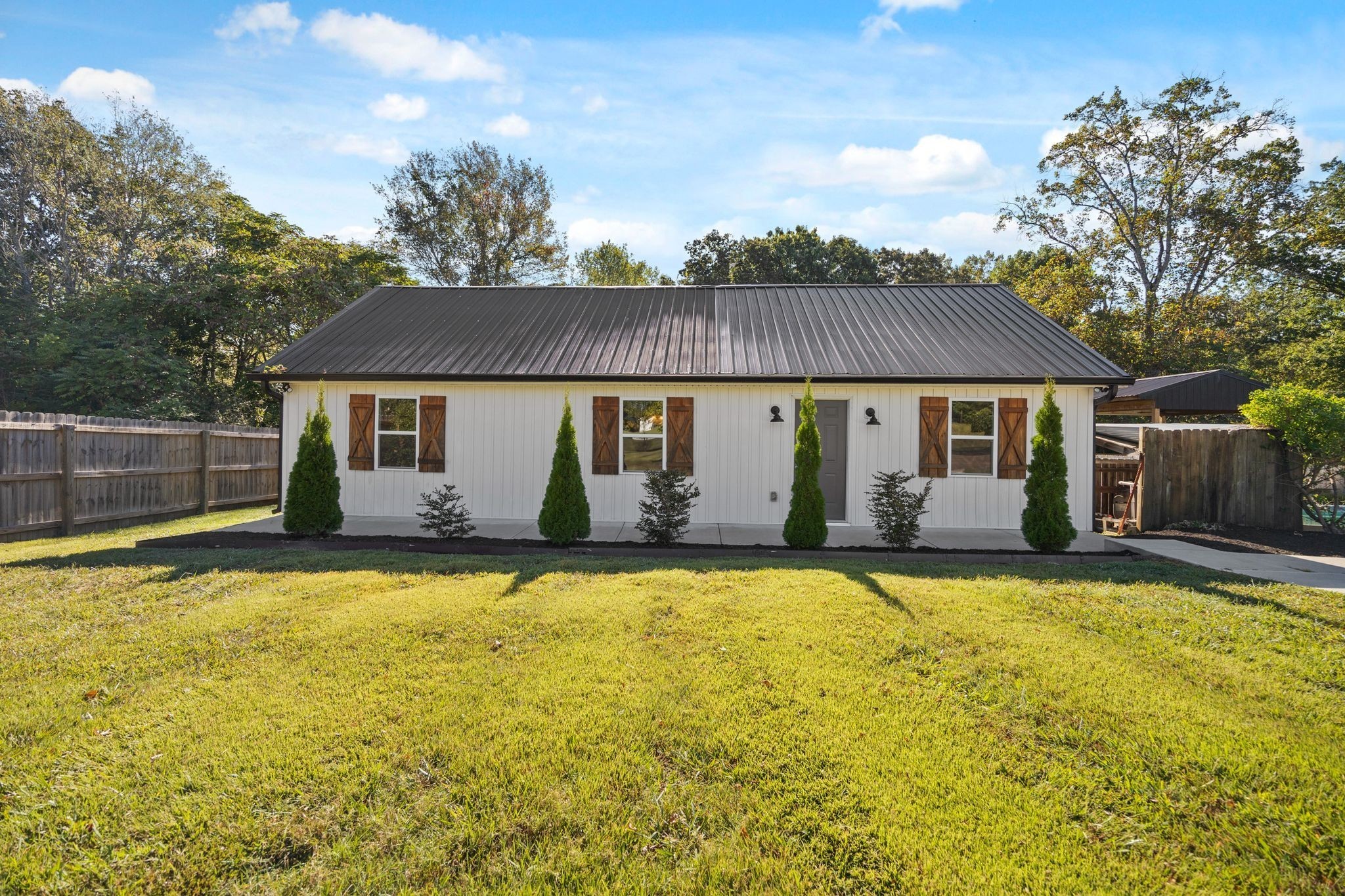1690 Old Florence Road Lawrenceburg, TN 38464 - Photo 4 of 39 Gallery Image 4