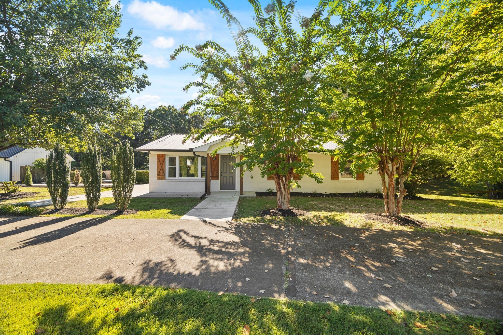 1690 Old Florence Road Lawrenceburg, TN 38464 - Photo 6 of 39 Gallery Image 6