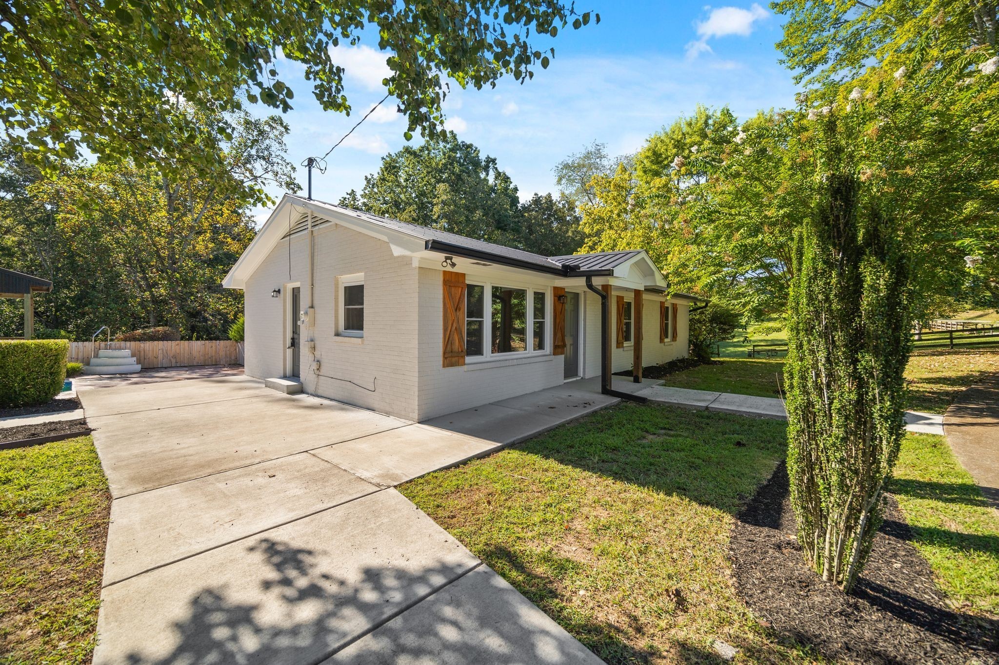 1690 Old Florence Road Lawrenceburg, TN 38464 - Photo 7 of 39 Gallery Image 7