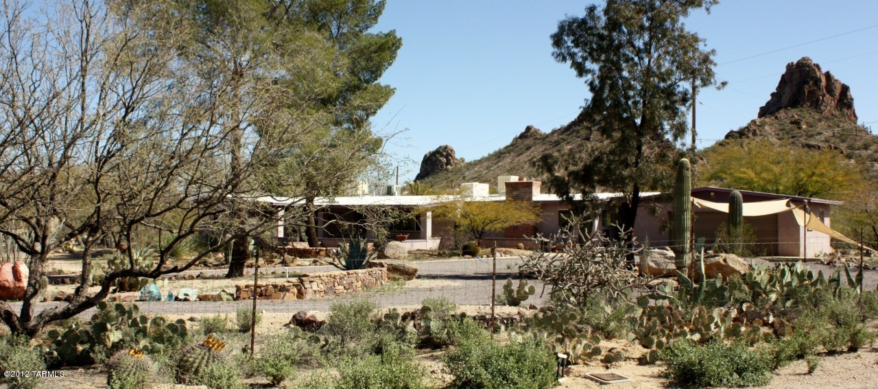 5565 South Caballo Road Tucson, AZ 85746 - Photo 1 of 16 Gallery Image 1