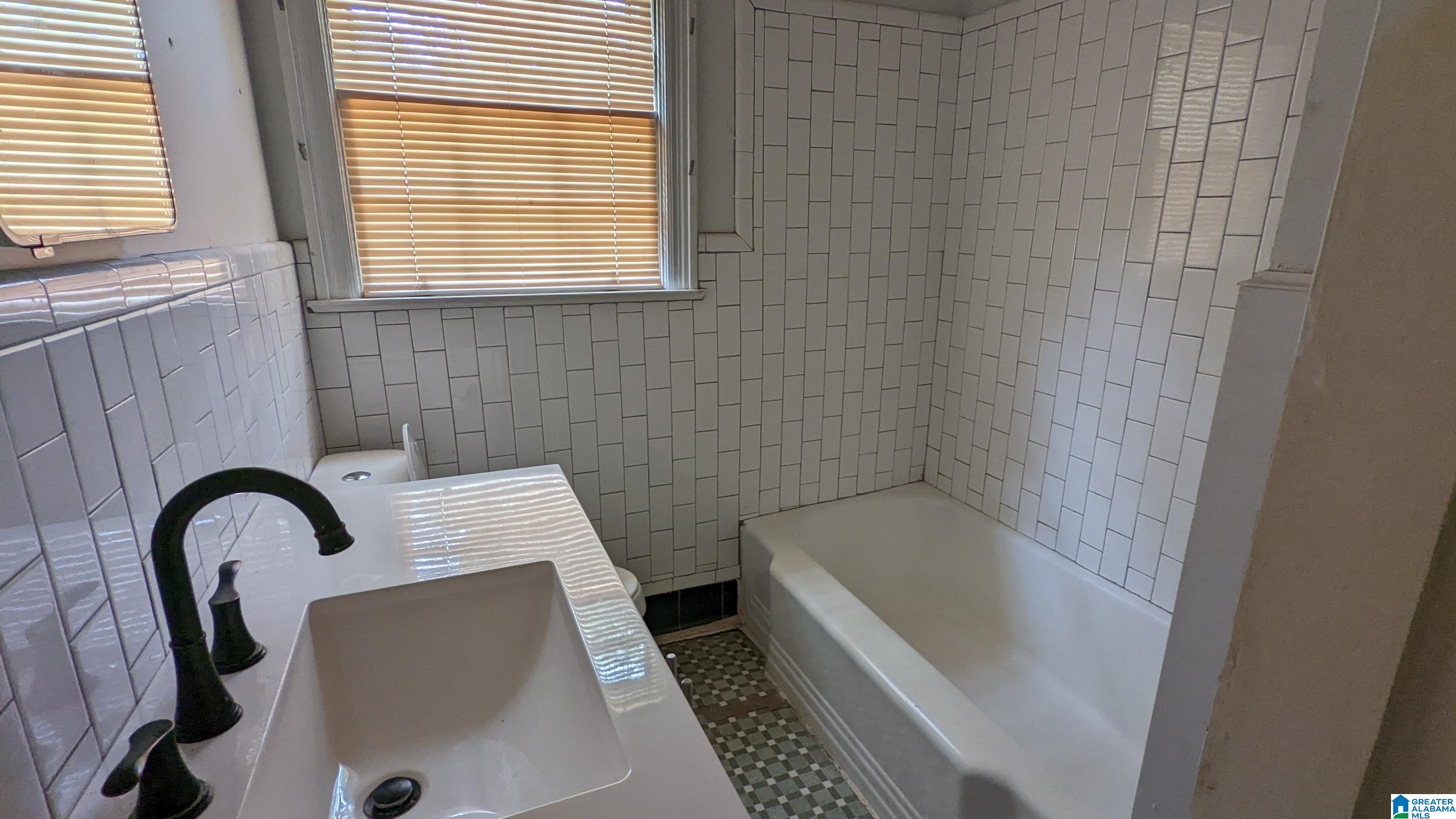 607 Cedar Street Talladega, AL 35160 - Photo 9 of 16
