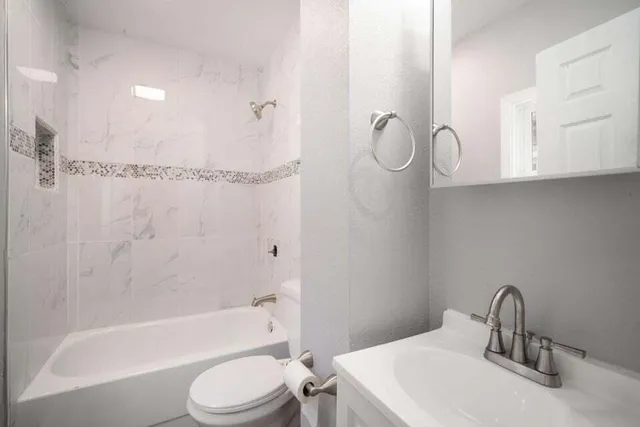 $137,900 | 2646 Vel R. Phillips Avenue, Milwaukee, WI 53212