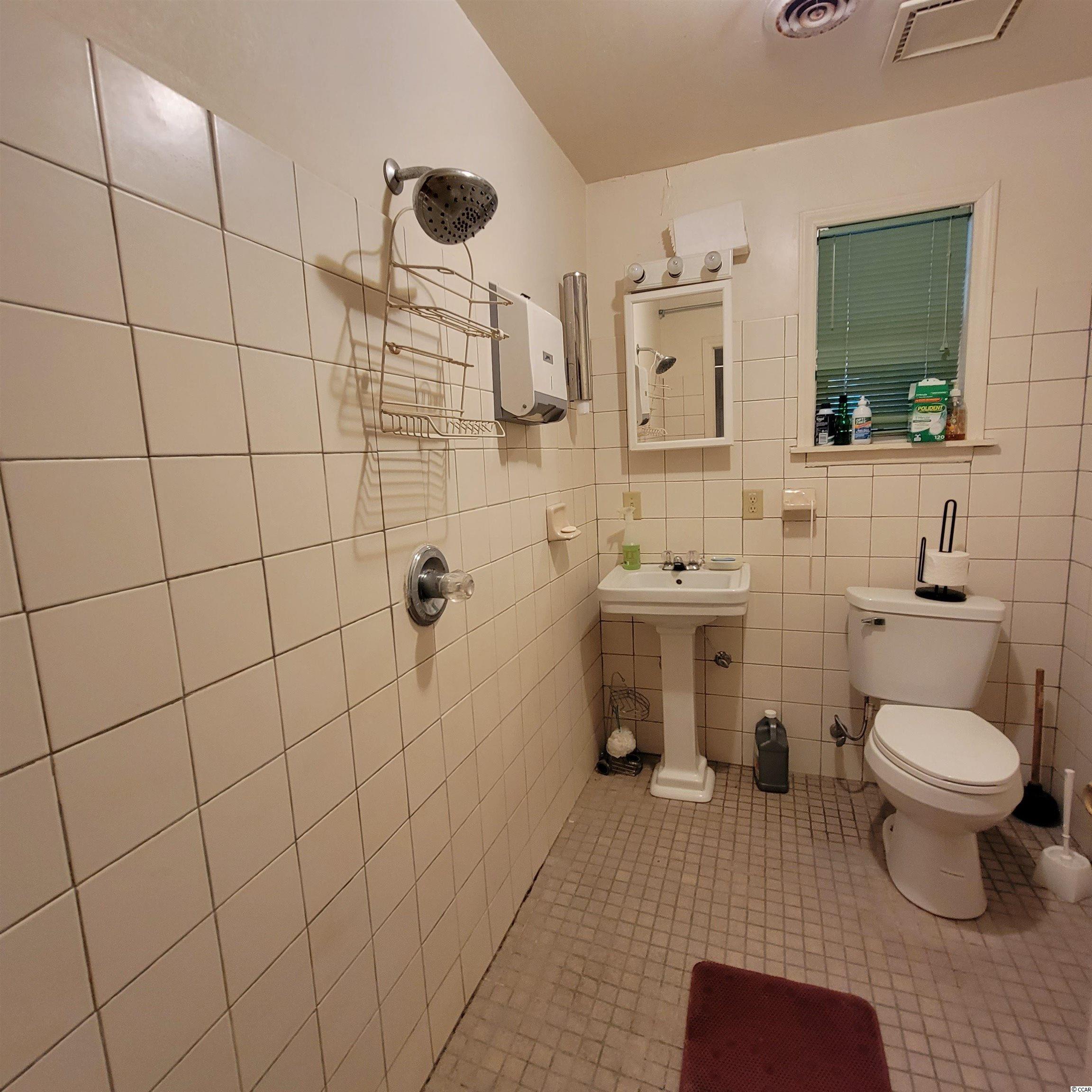 402 South Walnut Street Lake View, SC 29563 - Photo 6 of 31