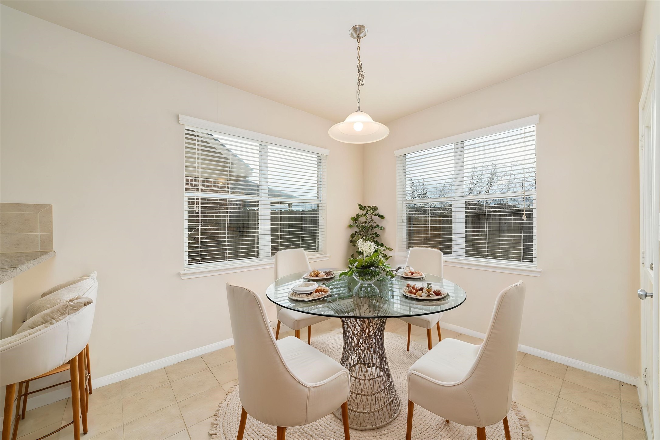 8919 Inglebrook Lane Houston, TX 77083 - Photo 13 of 21 VS Breakfast area