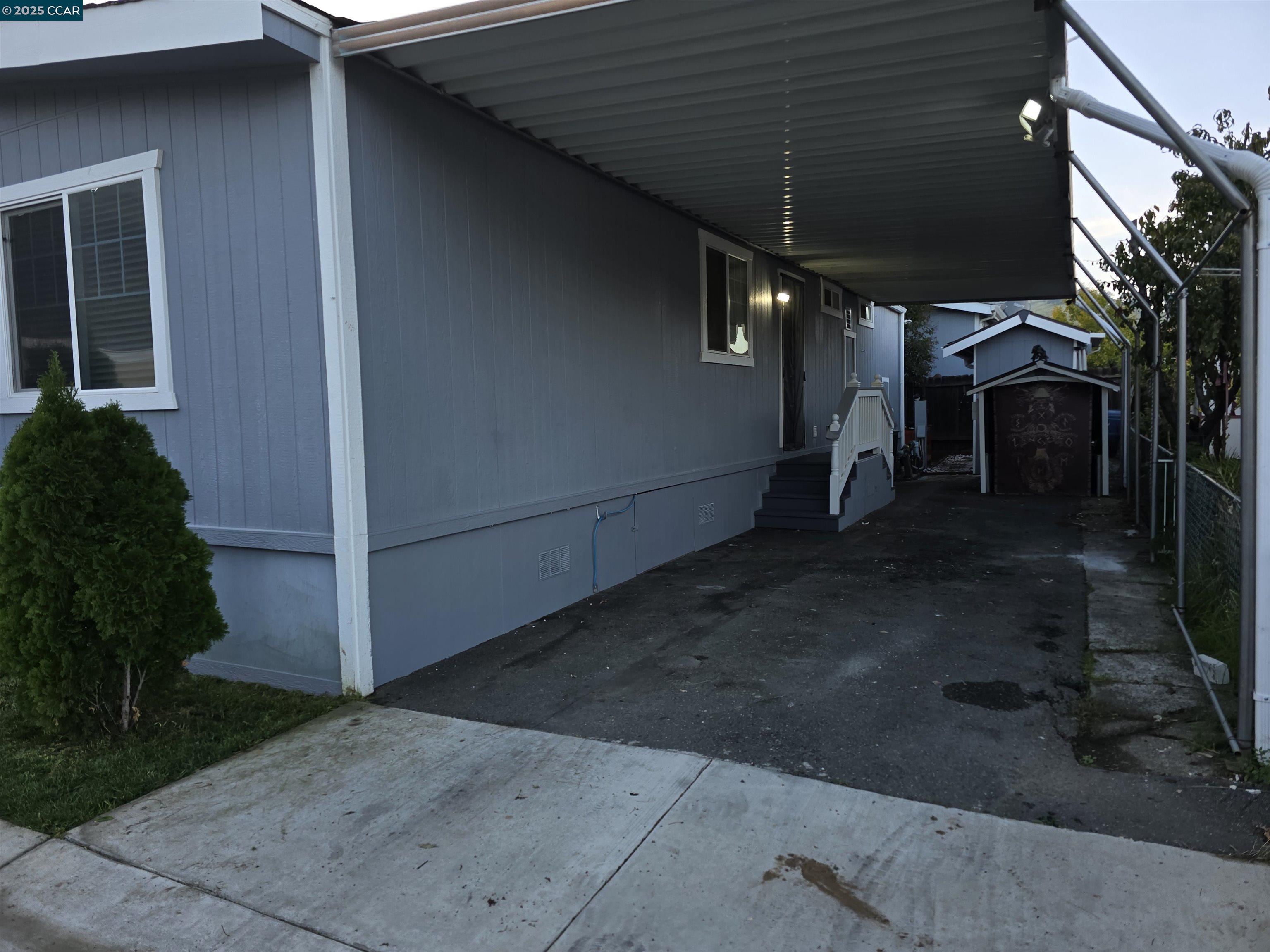 16711 Marsh Creek Road, Unit 112 Clayton, CA 94517 - Photo 3 of 30 a view of a porch