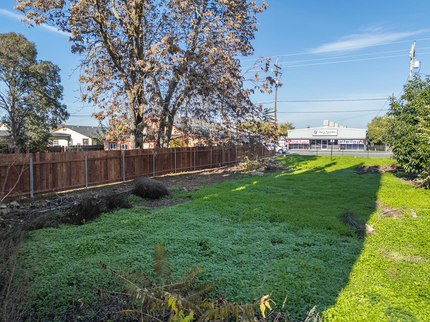 1510 Franklin Road Yuba City, CA 95993 - Photo 6 of 10 a view of backyard with green space