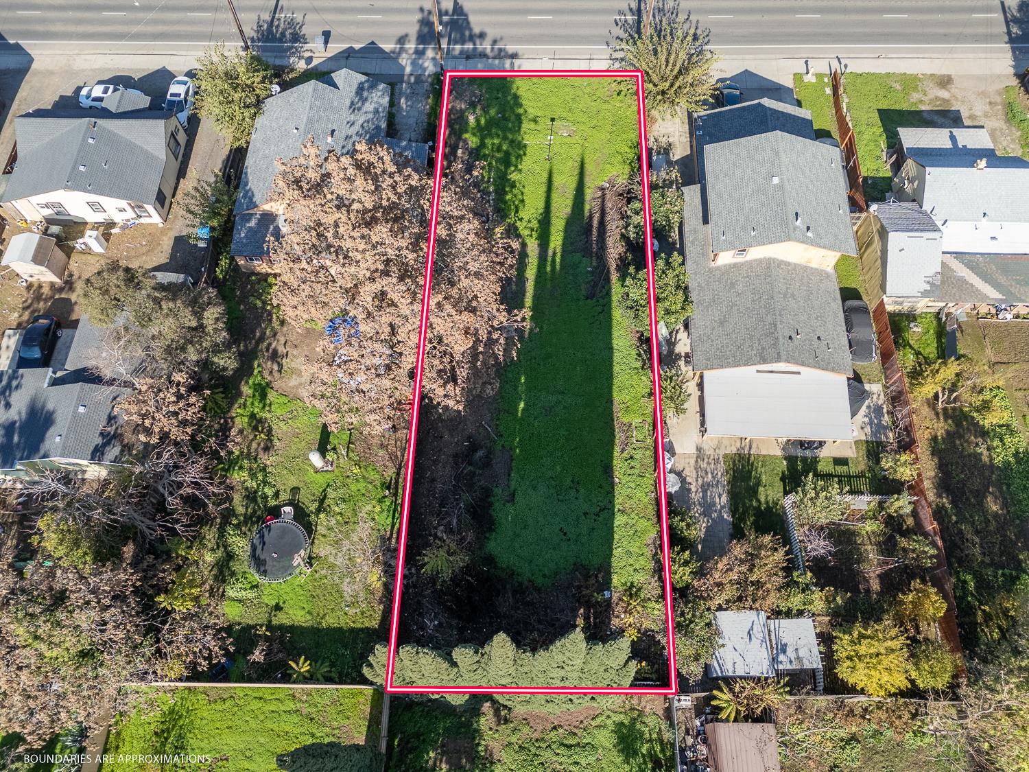 1510 Franklin Road Yuba City, CA 95993 - Photo 9 of 10 a view of store and swimming pool